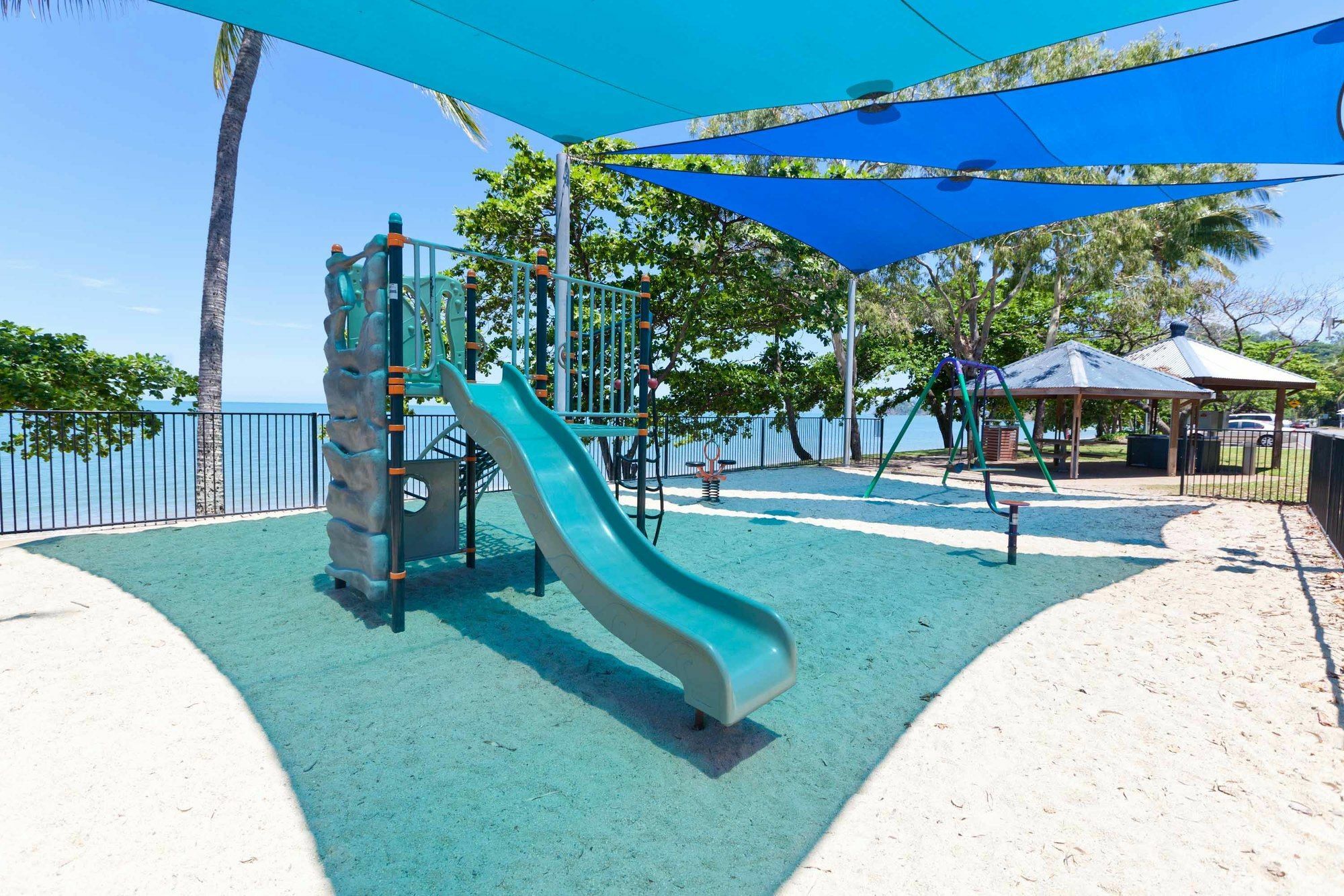 Trinity Beach Pacific Exterior photo